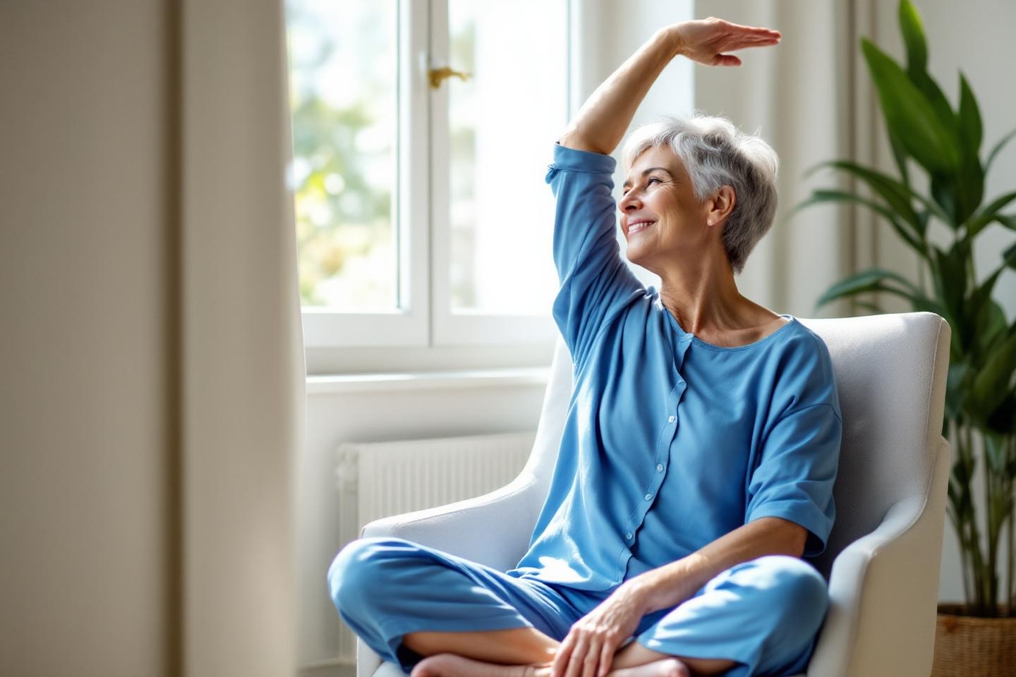 Et si vous pouviez assouplir vos hanches sans quitter votre chaise ? Essayez cet exercice